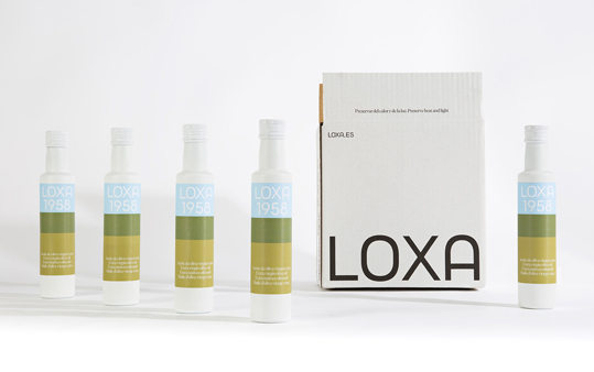 设计团队为 Loxa 1958 特级初榨油设计包装
