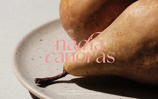 营养师 N&aacute;dia Canovas 的品牌VI识别设计