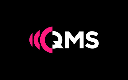 数字户外媒体公司 QMS 推出新的品牌VI设计