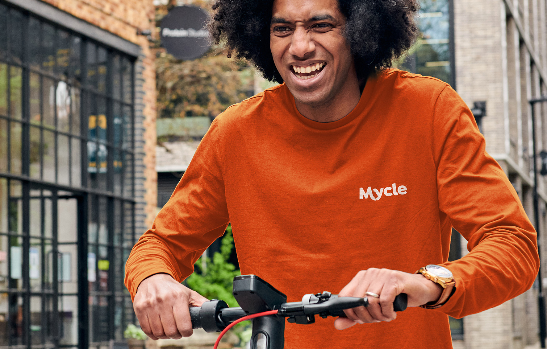 4-Mycle_lifestyle-world-brand-design1mb.jpg