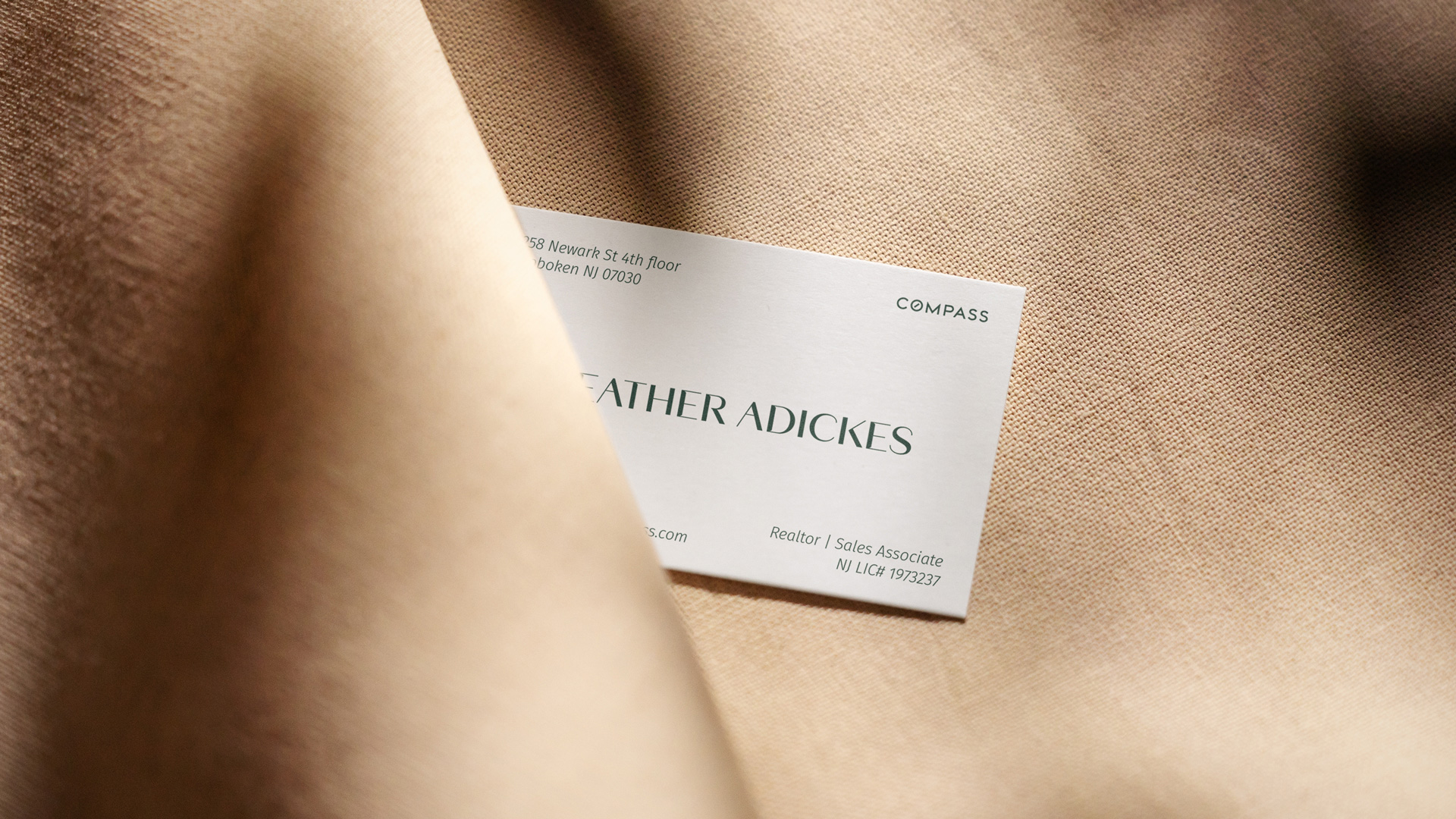 6-heatheradickes-world-brand-design.jpg 6-heatheradickes-world-brand-design.jpg